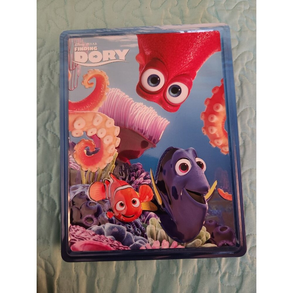 Finding Nemo Metal Tin & Activity Books